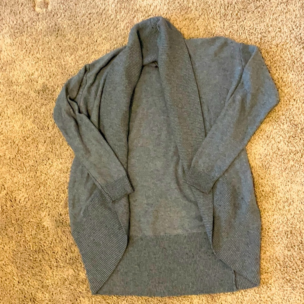 Long sleeve cardigan. Long. Gray
